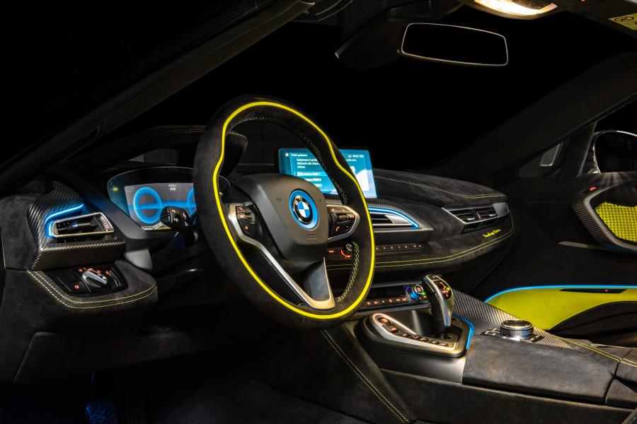  BMW i8 Roadster LimeLight Edition 2019 года  (фото 19 из 19)